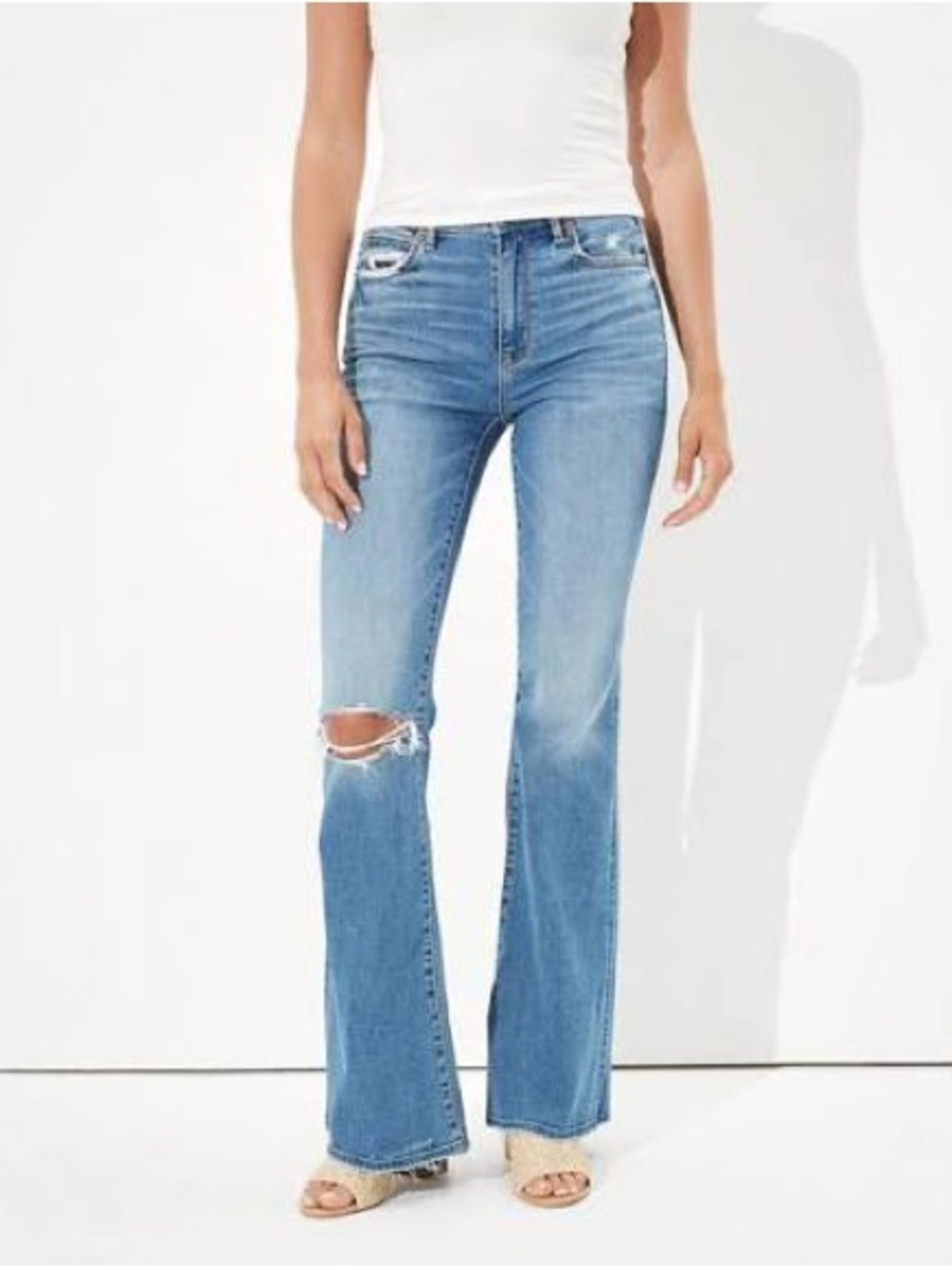 NWT American Eagle super hi rise flare jeans cool hand blue 4